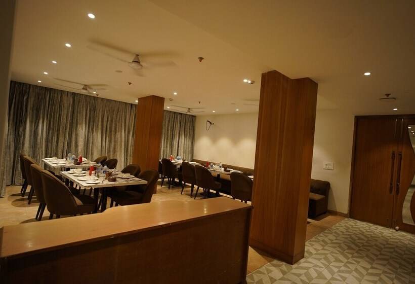 هتل Mumbai House Express