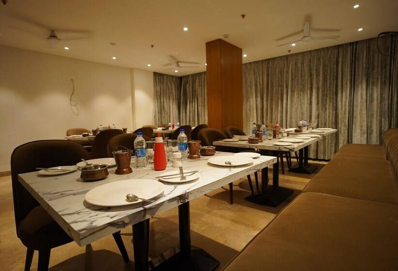 هتل Mumbai House Express