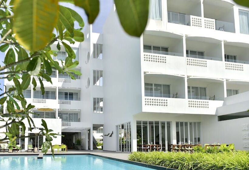 فندق Naiya Sea Resort