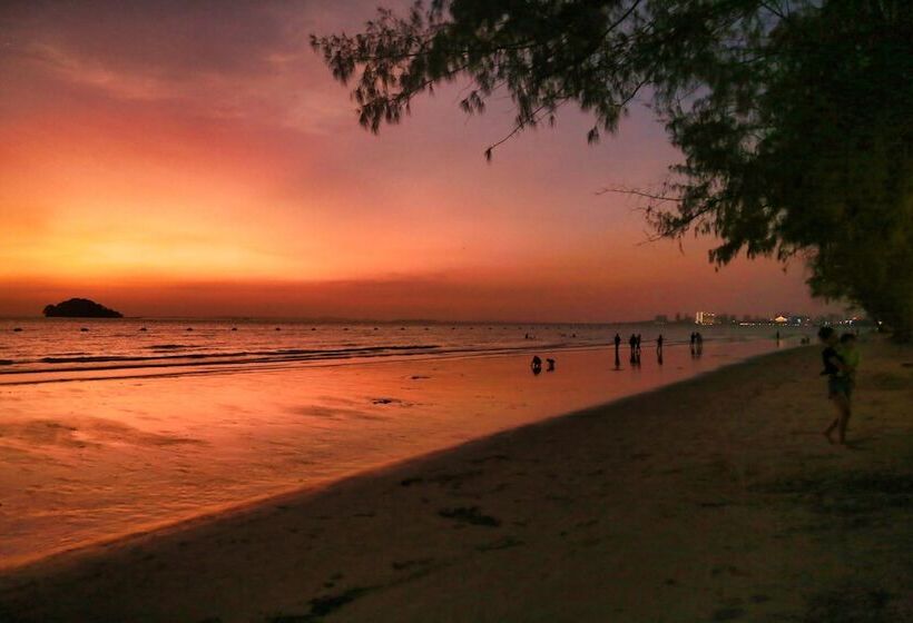 فندق Naiya Sea Resort