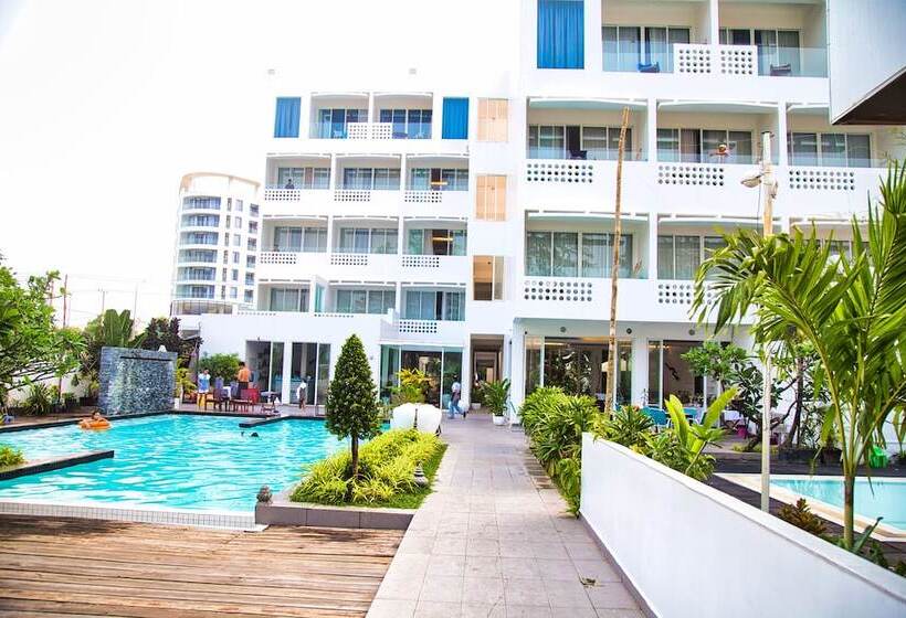 فندق Naiya Sea Resort