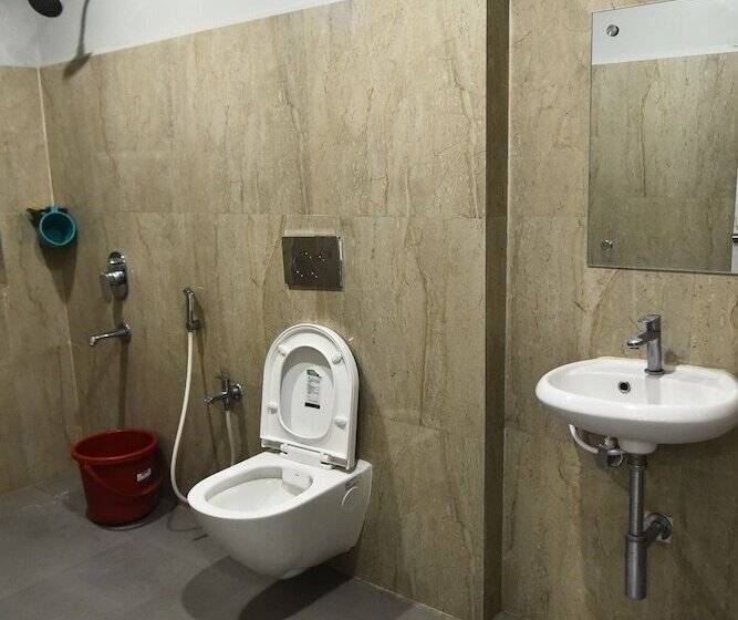 ホテル Nirmalya Grand