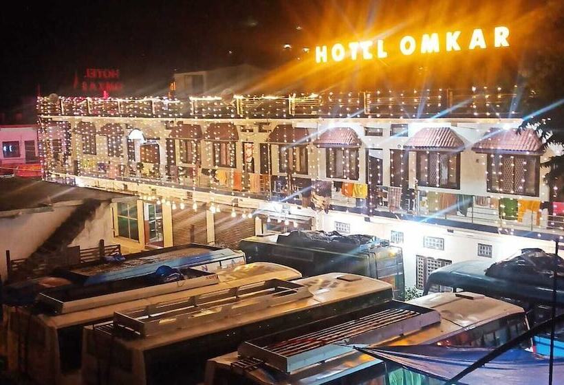 호텔 Omkaar And Restaurant