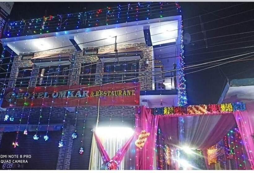 호텔 Omkaar And Restaurant