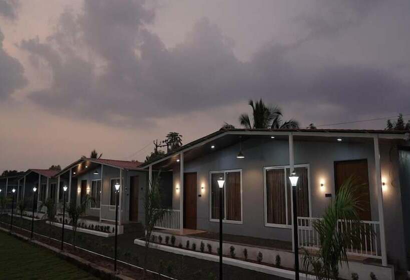 فندق Omkara Resort