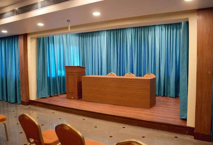 בית מלון כפרי Palmarinha De Goa Unit Of Gkp Real Estat