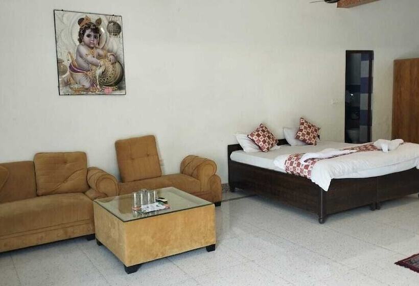 בית מלון כפרי Panambi Tapovan Resort