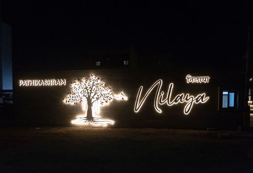 בית מלון כפרי Pathikashram Nilaya