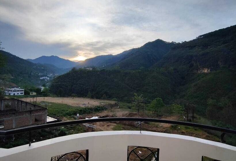 ホテル Pride Resort Rudraprayag