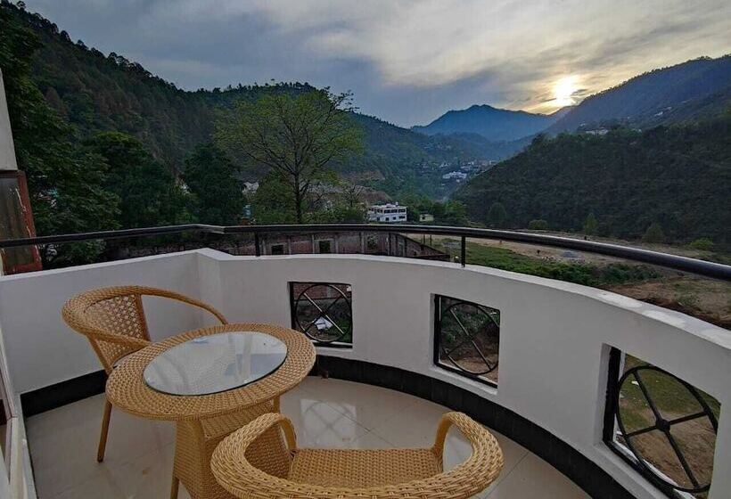 ホテル Pride Resort Rudraprayag