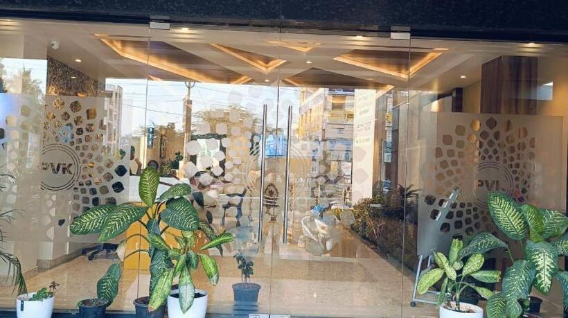 ホテル Pvk Residency Tirupati
