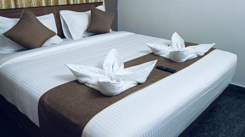 ホテル Pvk Residency Tirupati