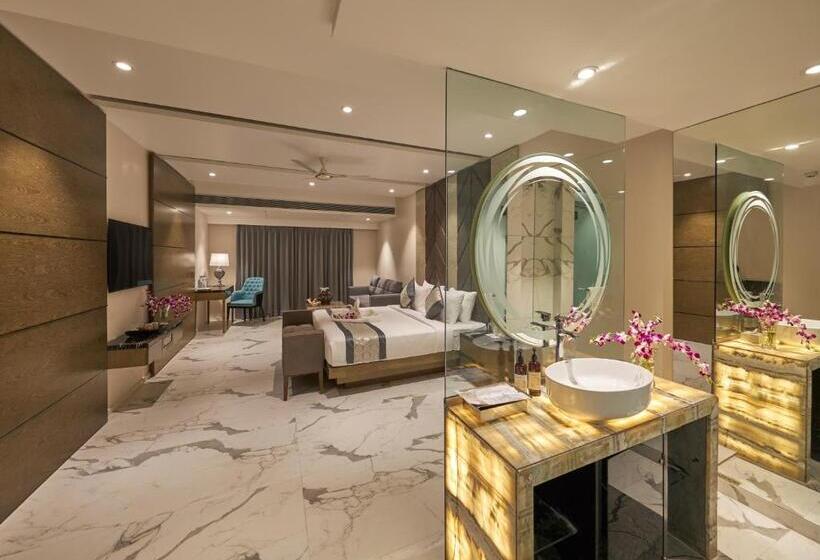 فندق Regenta Central Imperial Candolim Goa