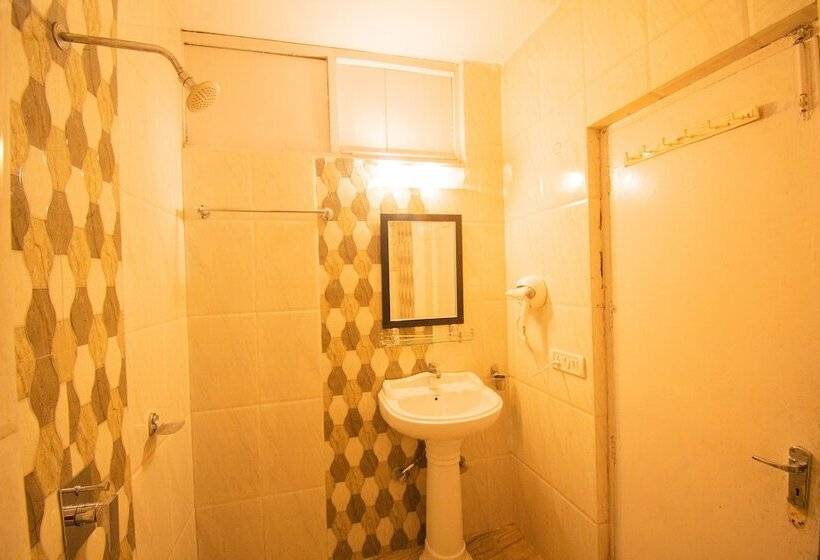 Riversun Hotel Mall Road