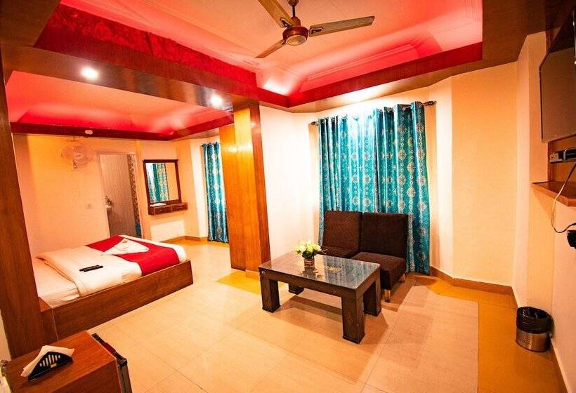 Riversun Hotel Mall Road