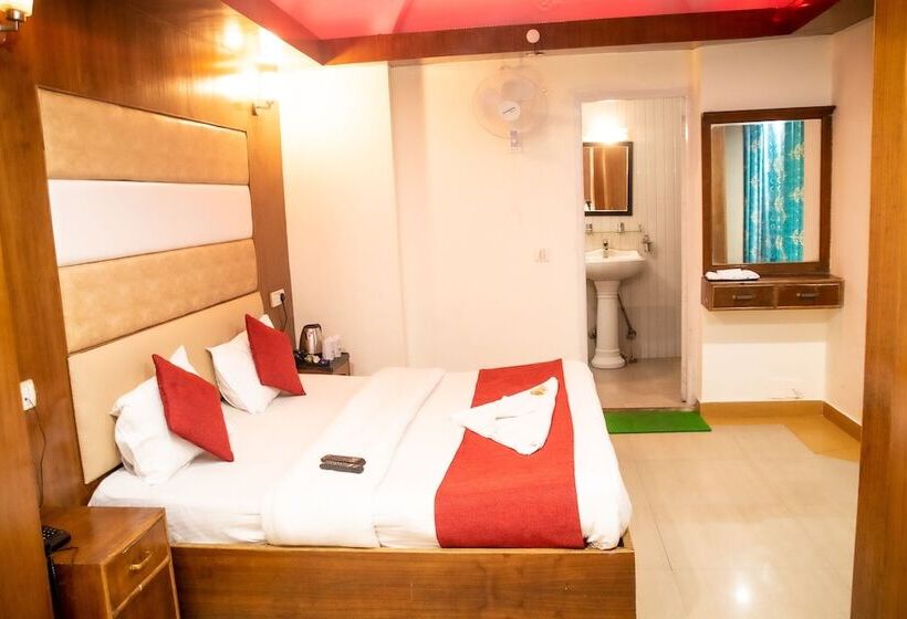 Riversun Hotel Mall Road