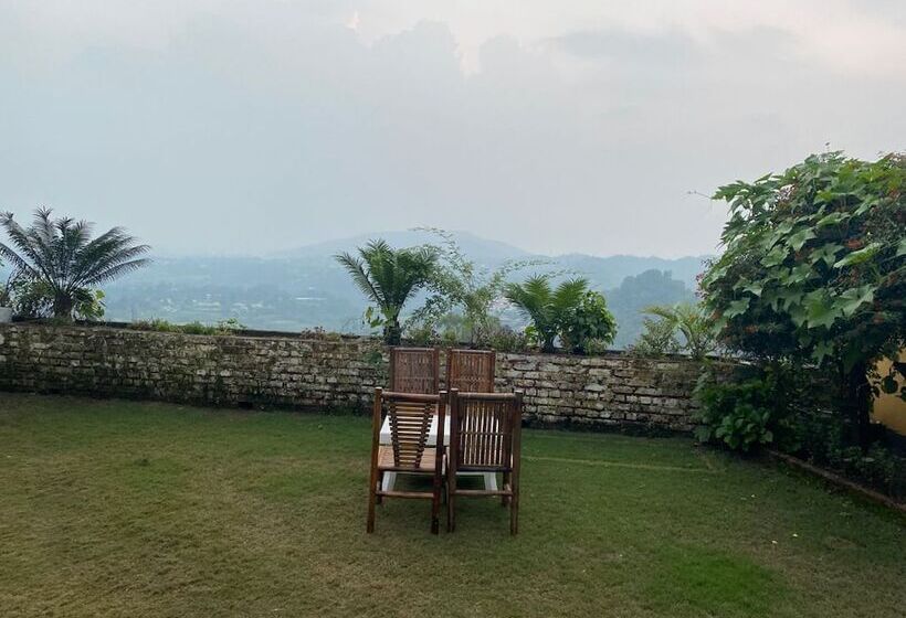 בית מלון כפרי The Bougainvillea Retreat Dehradun