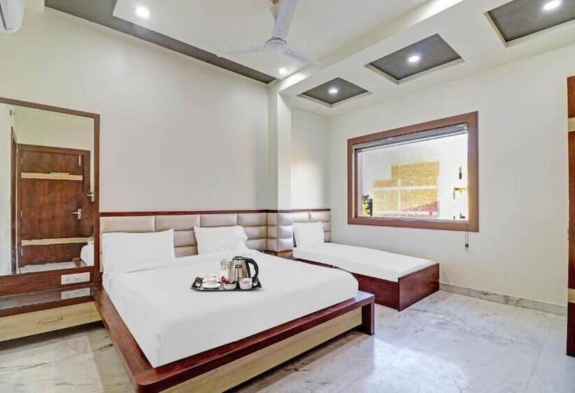 Отель Sahibs Rs Palace