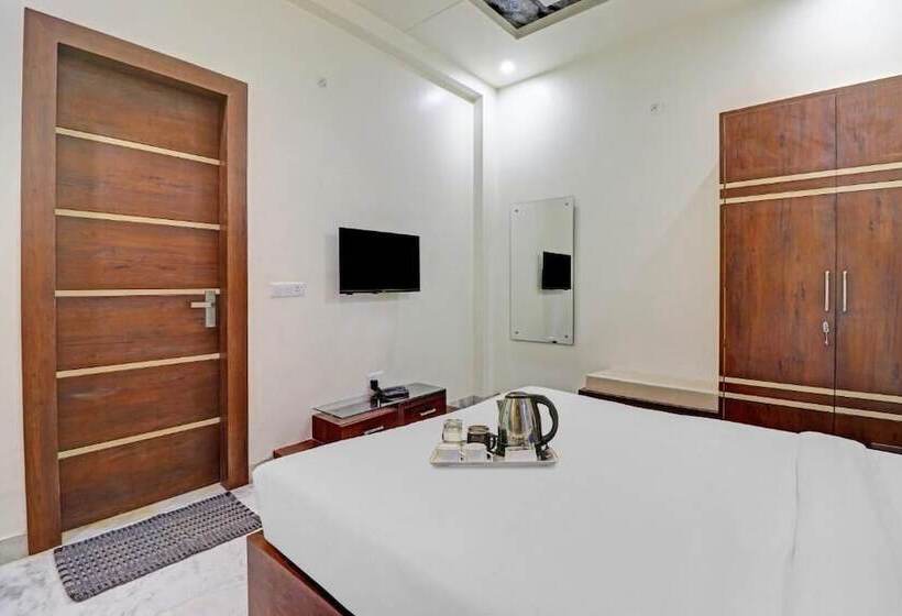 Отель Sahibs Rs Palace