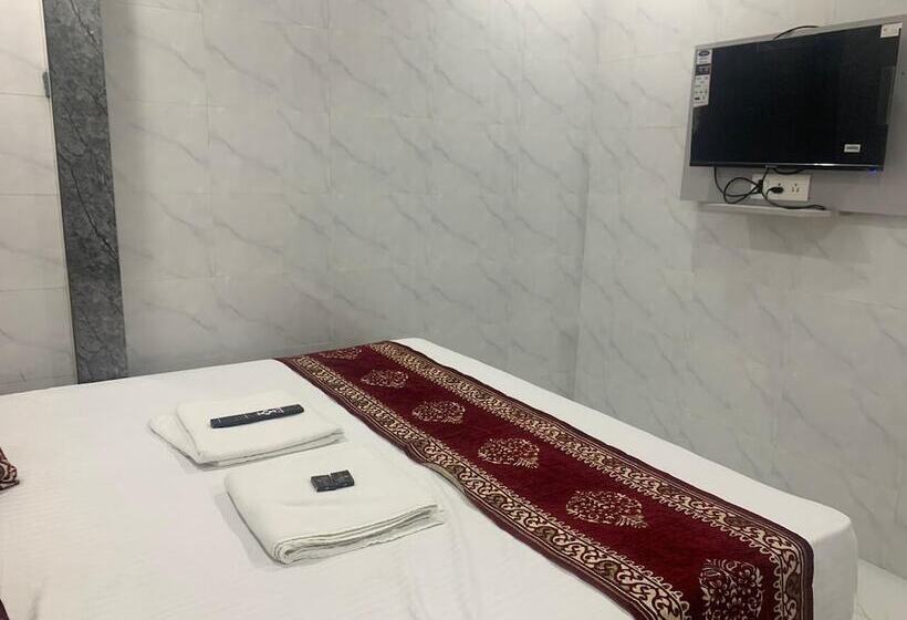 בית מלון כפרי Sai Plaza