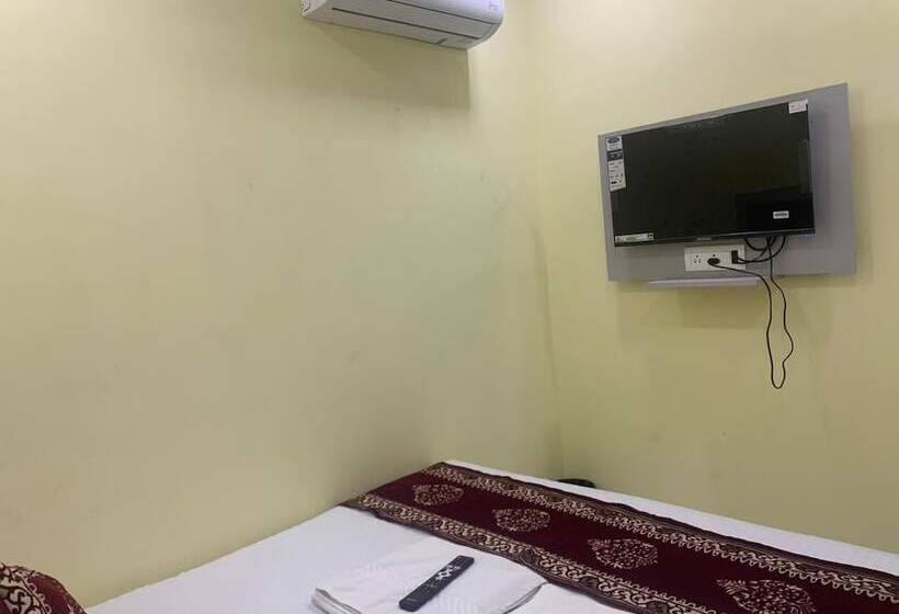 בית מלון כפרי Sai Plaza