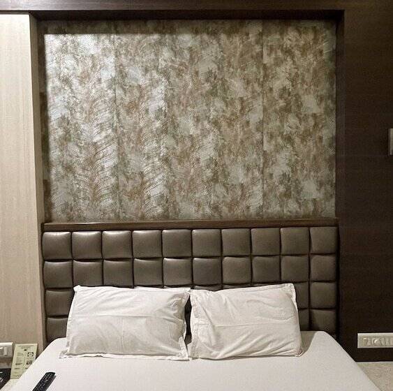 فندق Sarovar Residency