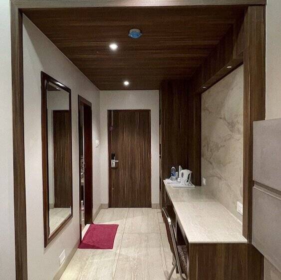 בית מלון כפרי Sarovar Residency