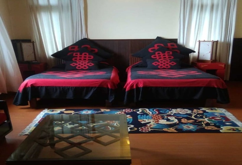 فندق Serkong House