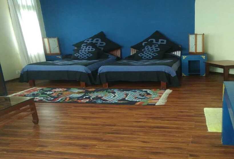 فندق Serkong House