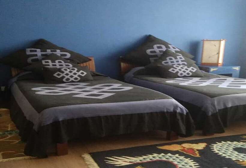 فندق Serkong House