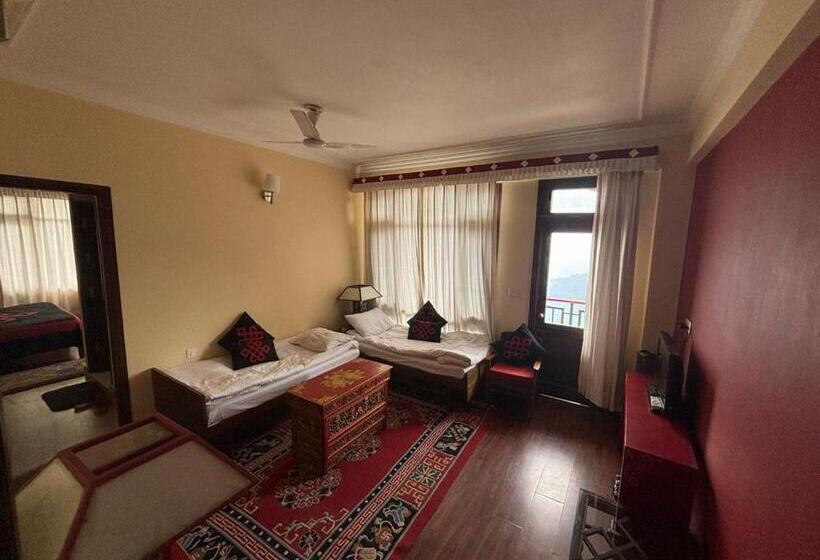 فندق Serkong House