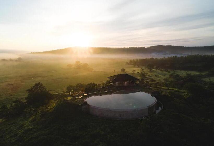 فندق Shatavari Eco Resort