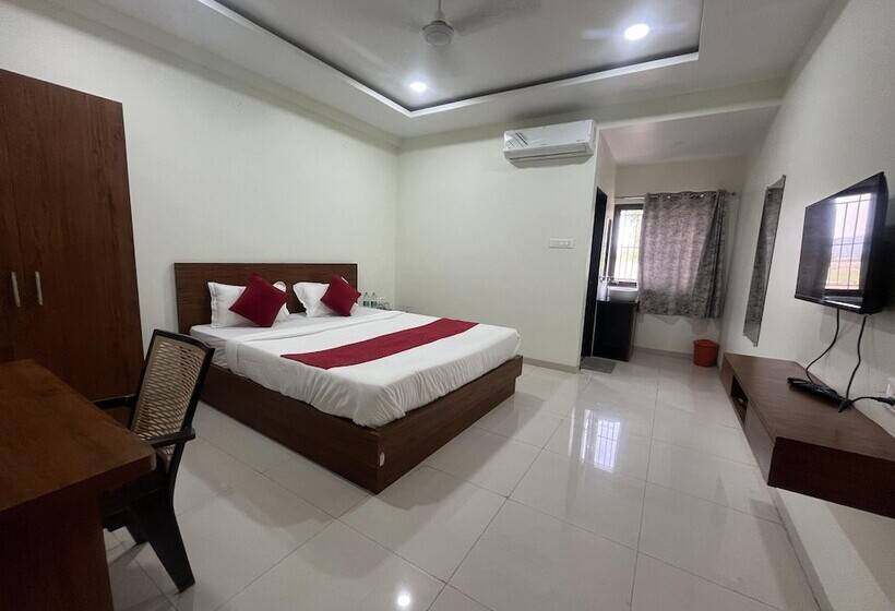 Hotel Shelke Mama's Lodging & Resorts