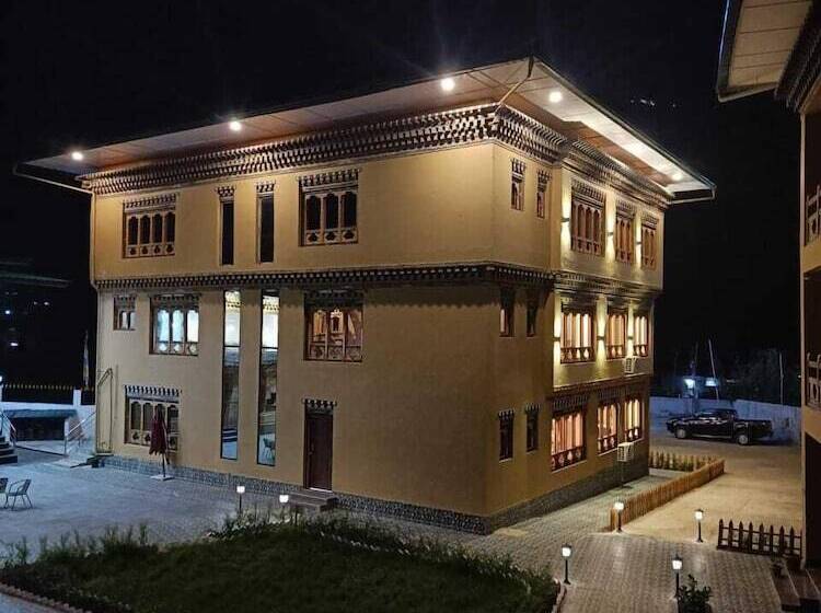 هتل Shomo Chuki Resort