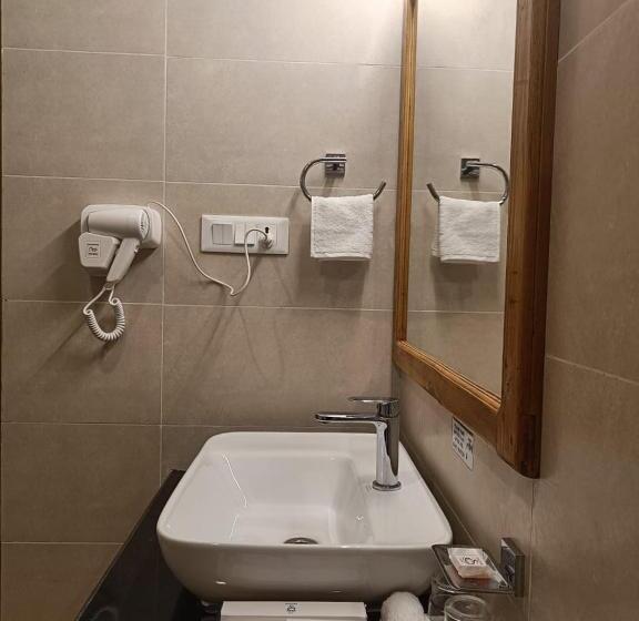Отель Shomo Chuki Resort