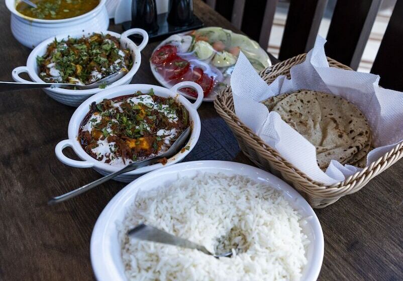 בית מלון כפרי Sol Glow Resort