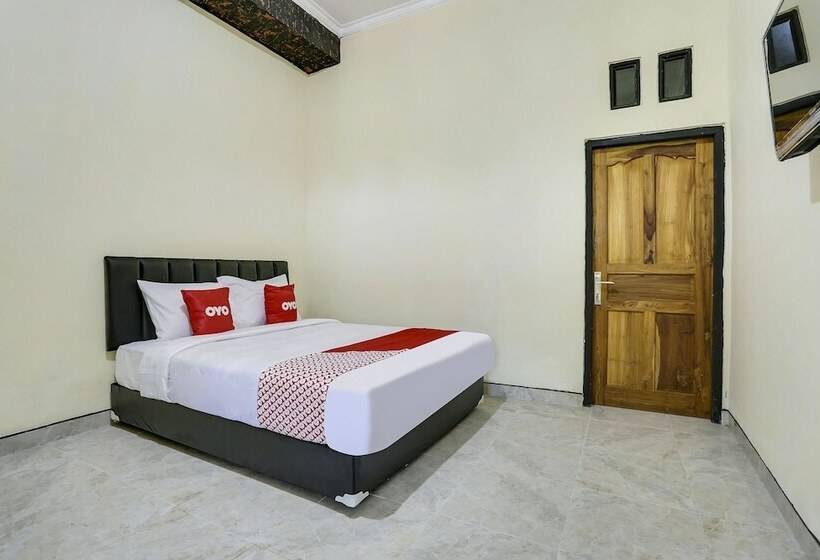 Отель Spot On 90882 Sari Homestay Near Garuda Wisnu Kencana