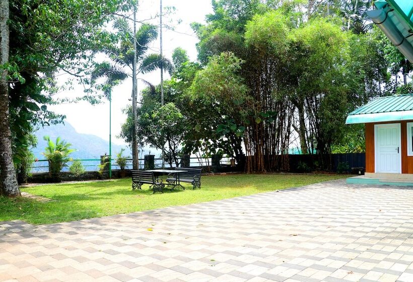 هتل Spring Muunnar