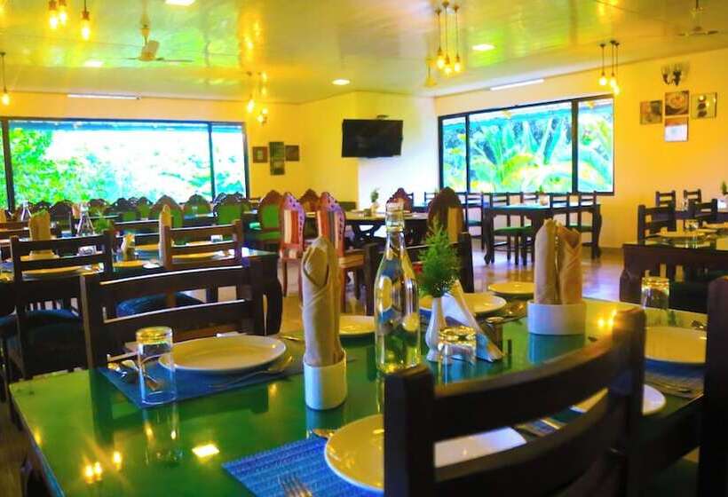 هتل Spring Muunnar