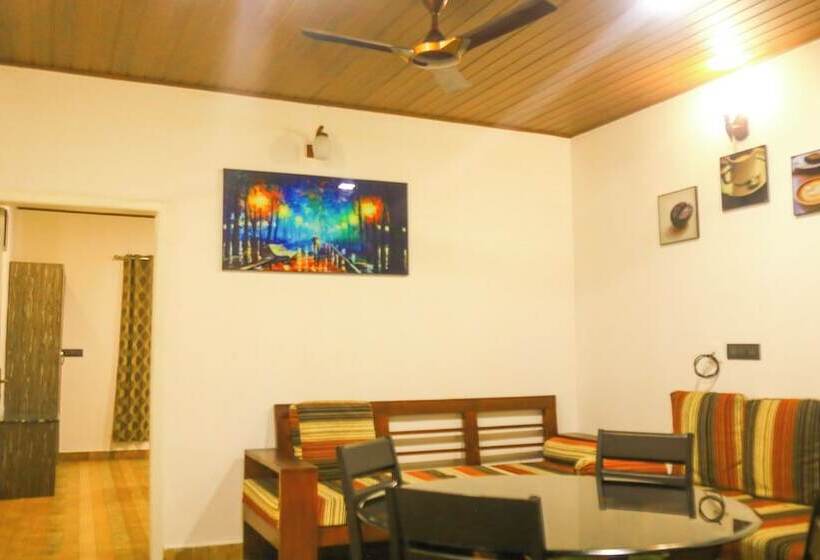 هتل Spring Muunnar