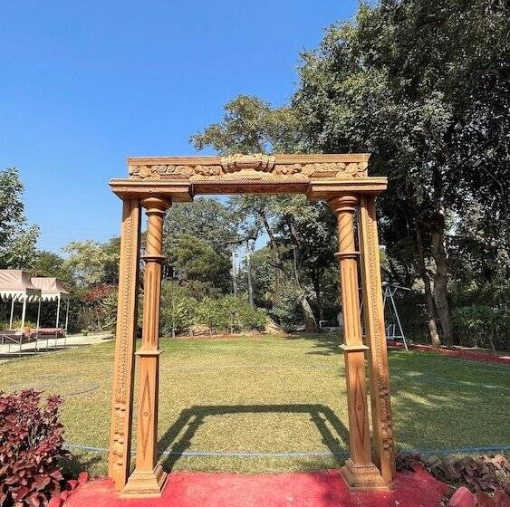 Отель The Bundela   Khajuraho, Madhya Pradesh