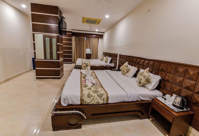 فندق The Grand Siddharth