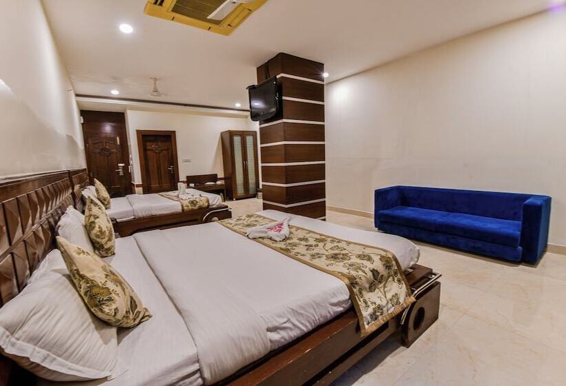 فندق The Grand Siddharth