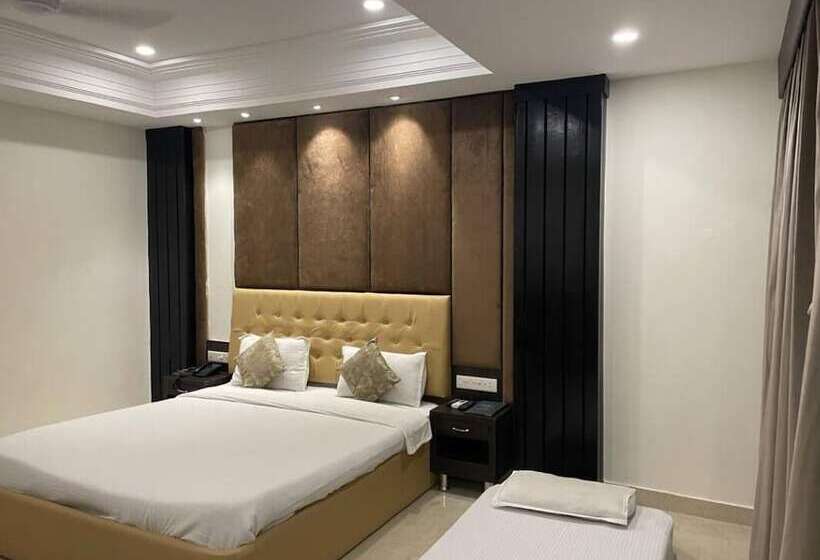 فندق The Grand Siddharth