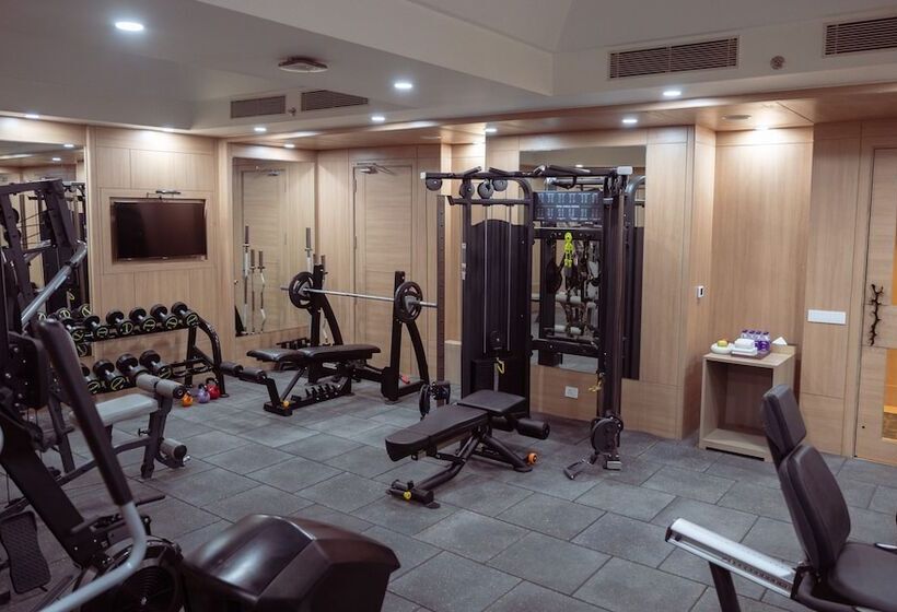 فندق The Greenwood Guwahati