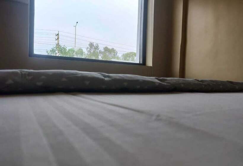 בית מלון כפרי The Republic