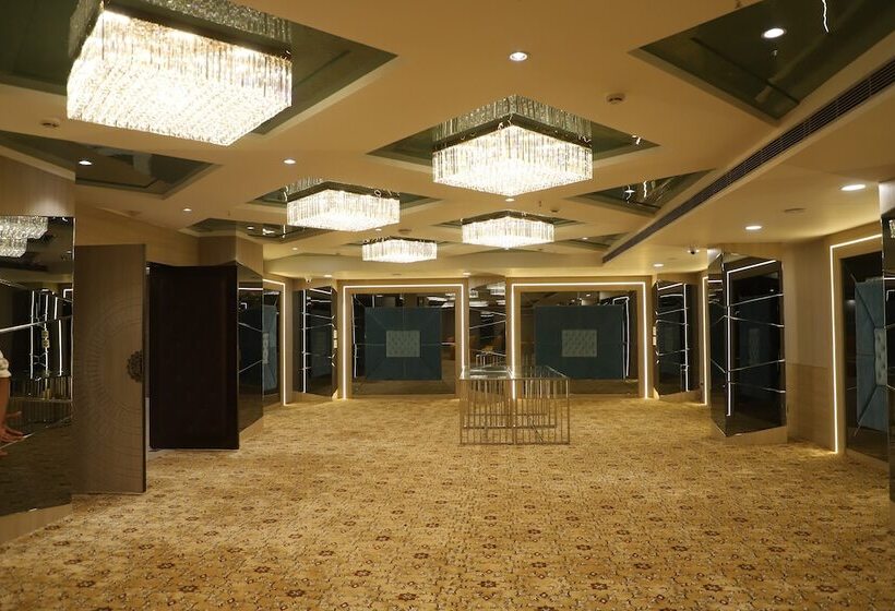 호텔 The Royal Class