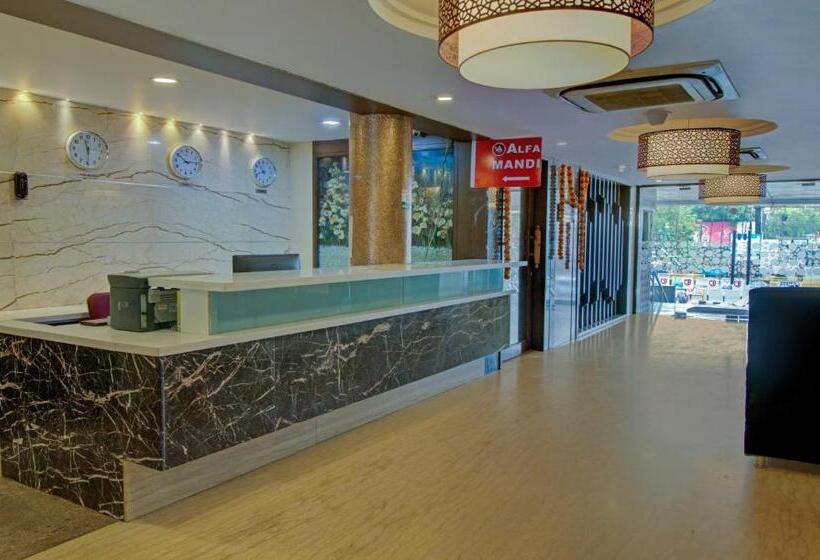 Отель Treebo Alankar Inn