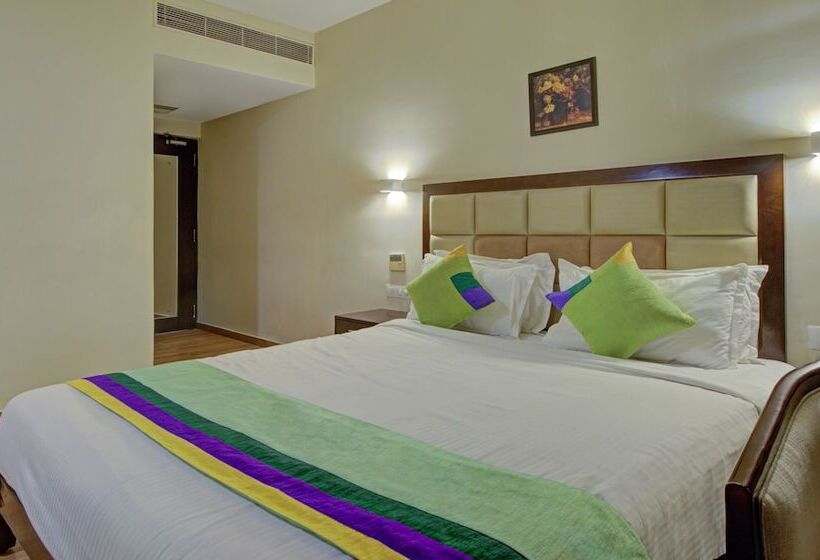 Отель Treebo Alankar Inn