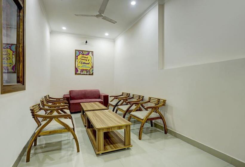 ホテル Treebo Primeone